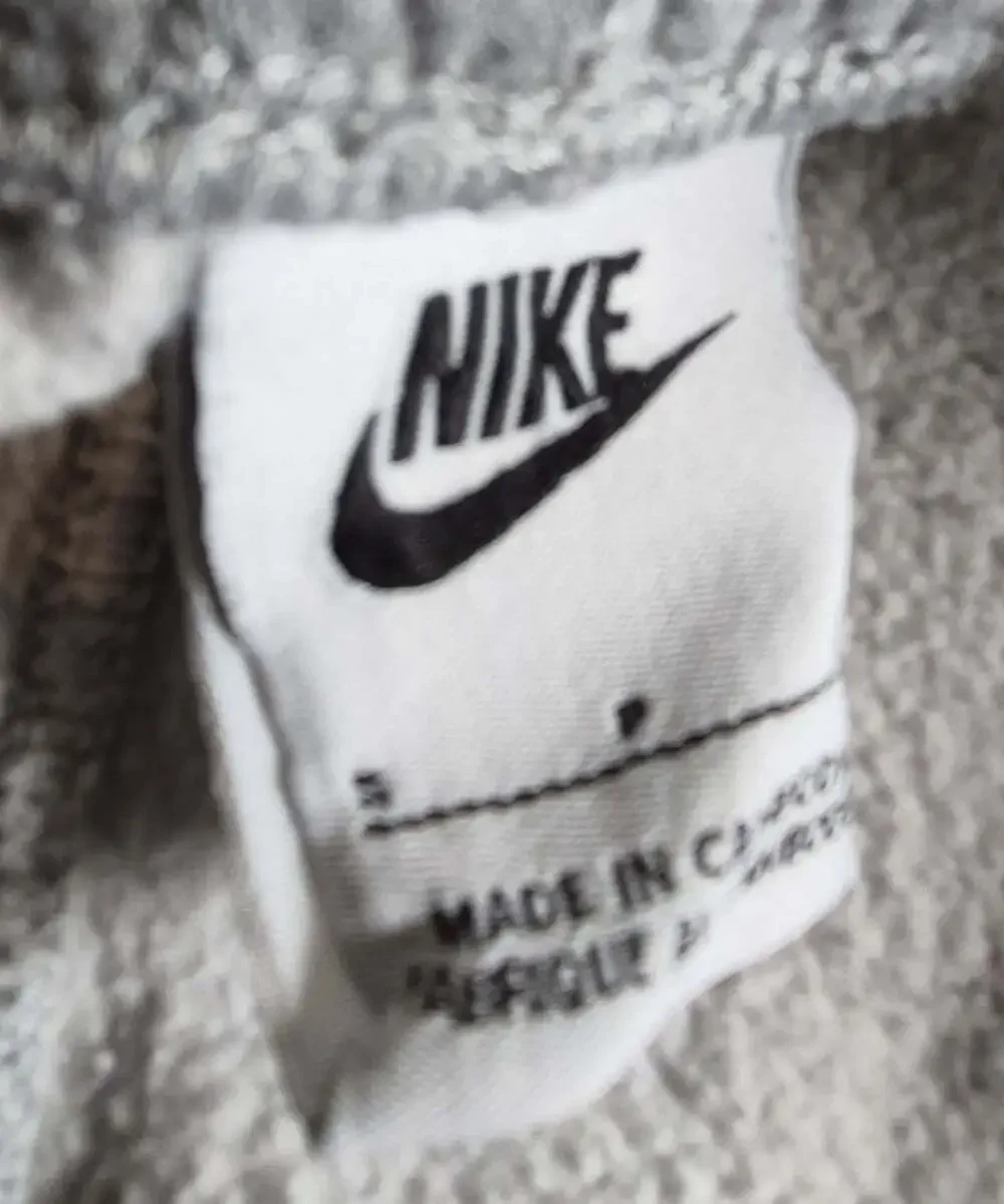 Nike Sportswear Club Fleece Cargo Jogger Sweatpants in Dark Grey Heather